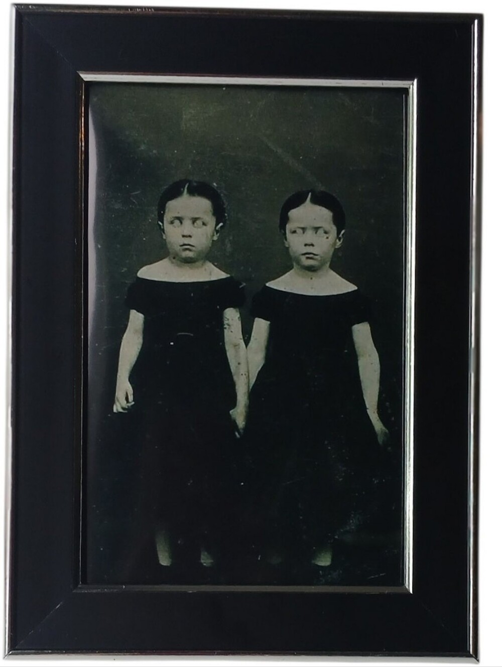 Ghost Girls Paranormal Oddity Strange Creepy Ghodtly Silent Twins Werid Modern